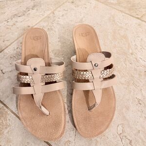 UGG Women's Cream and Tan Sandals